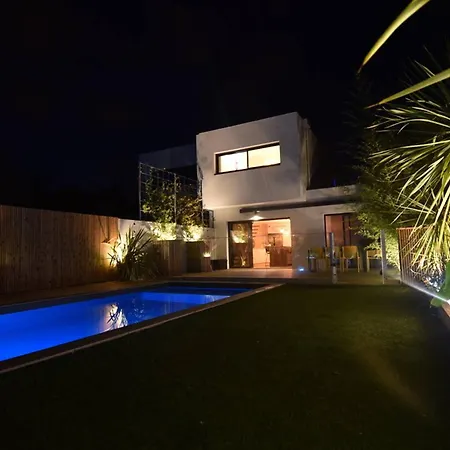 Villa A Avec Piscine Chauffee, Proche Plages, Pistes Cyclables Et Services Hoteliers Inclus - Fr-1-791-7 Capbreton